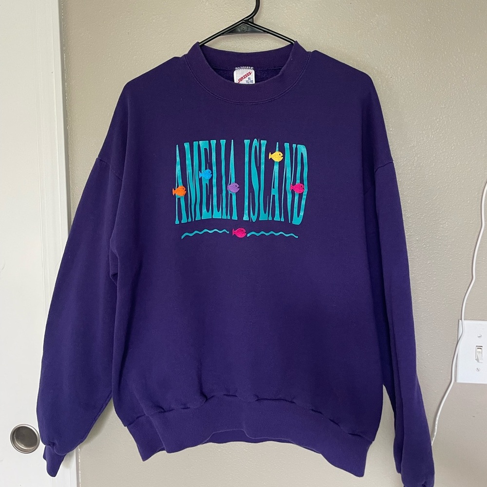 Amelia Land Crewneck